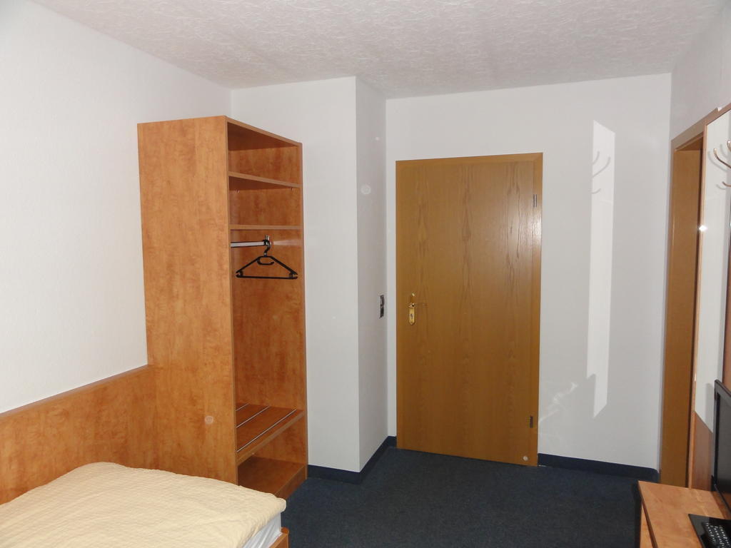 Hotel Garni Melchendorf Erfurt Zimmer foto