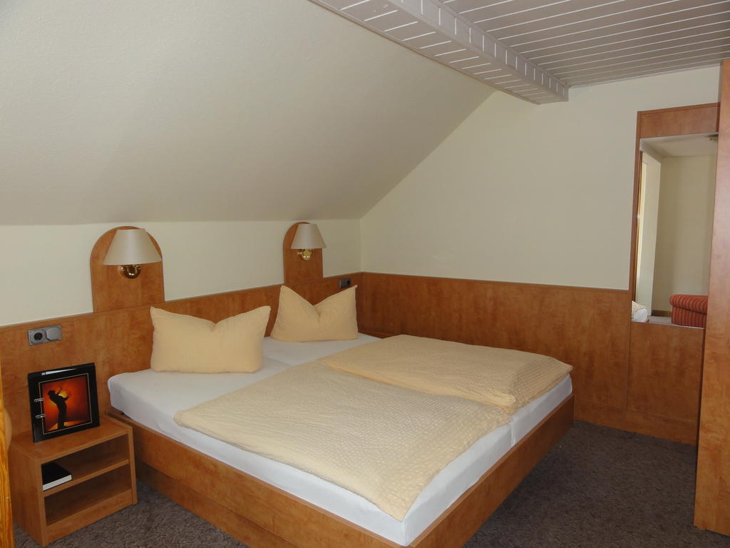 Hotel Garni Melchendorf Erfurt Zimmer foto