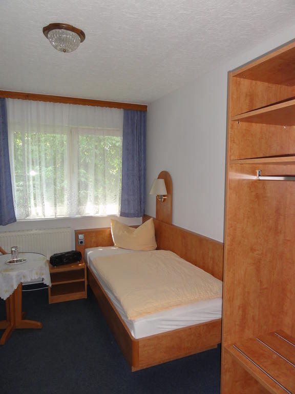 Hotel Garni Melchendorf Erfurt Zimmer foto